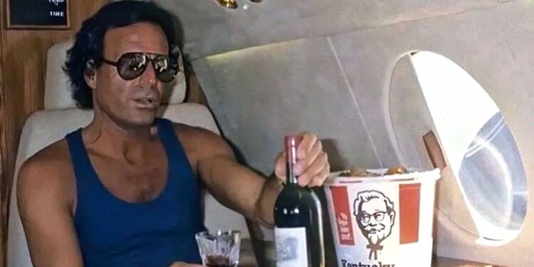 Hemos probado la aerolínea en la que mejor se come del mundo (y supera a muchos restaurantes)