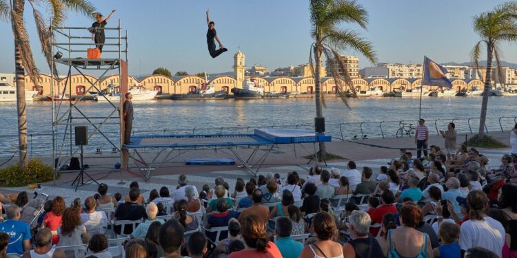 conciertos gratuitos, pasacalles y mascletá