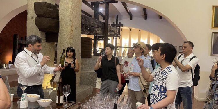 La Generalitat reactiva la promoción turística en el mercado chino