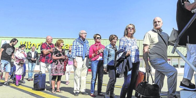 Los alaveses viajarán de forma masiva este verano y eligen nuevos destinos como Albania