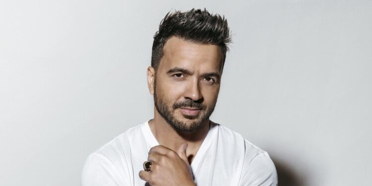 "Luis Fonsi será el padrino de un nuevo crucero que recorrerá el Caribe"| Listín Diario