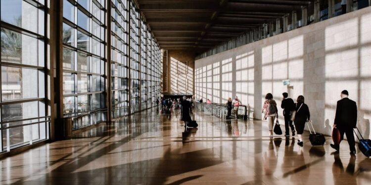 Los viajes de negocios alcanzan casi el 90% del volumen de 2019 en mayo y junio