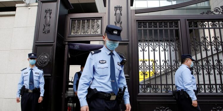 Estados Unidos pidió a sus ciudadanos que reconsideren viajar a China