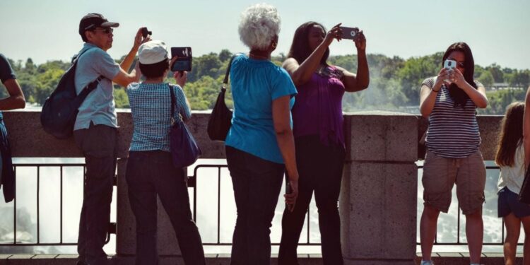 ¿Viajarás? Conoce el grito de advertencia sobre los pickpocket para turistas que se volvió en TikTok