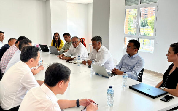 Tecnología y gestión turística de la Comunidad Valenciana despiertan interés