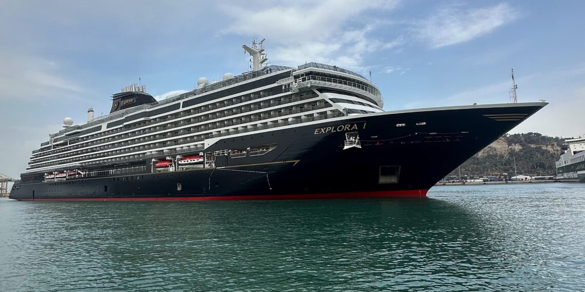 El Port de Barcelona da la bienvenida al crucero Explora I