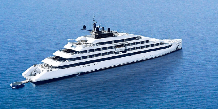 El crucero Emerald Sakara finaliza sus pruebas en el mar