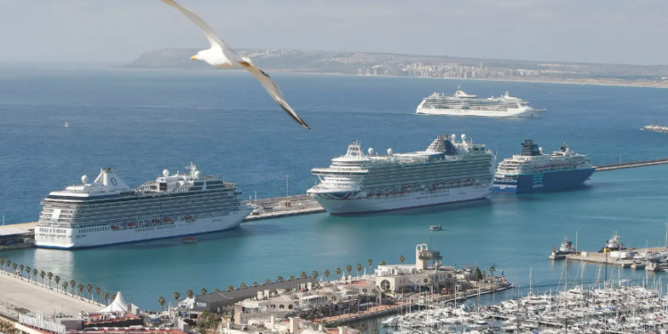 MSC Virtuosa da inicio a temporada de cruceros en Alicante