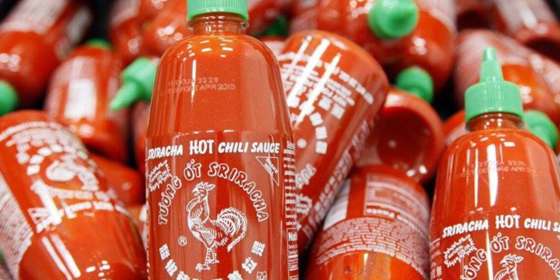 ¿Por qué la salsa Sriracha puede llegar a costar más de mil pesos? – El Financiero