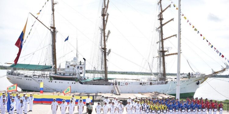 La historia de 68 grumetes en crucero de entrenamiento a bordo del ARC Gloria
