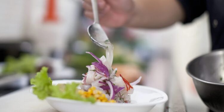 Tres formas de disfrutar de la mejor comida peruana en Madrid para celebrar su gran día