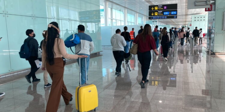 Varios trucos para cuidar el dinero en efectivo siempre que viajes