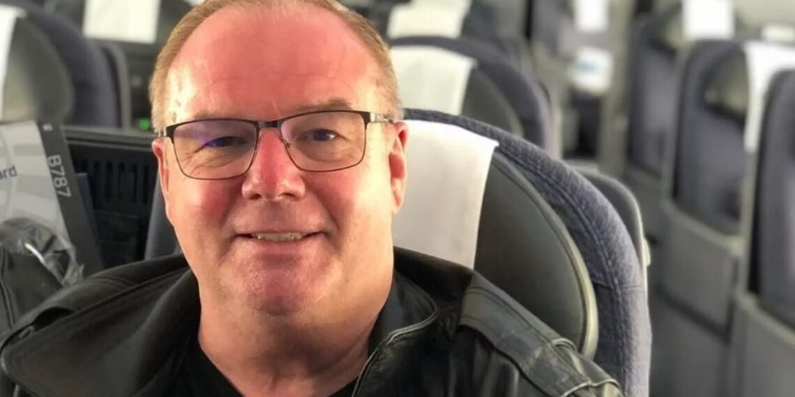 Tom Stucker se hizo millonario volando y ya le ha dado 925 vueltas al mundo