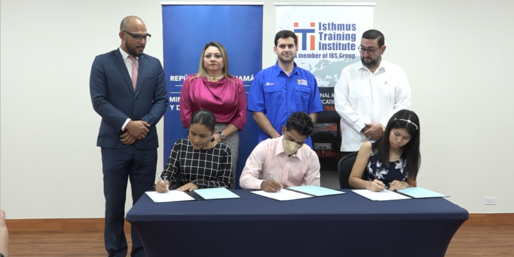 Mitradel capacitará a jóvenes para trabajar en cruceros