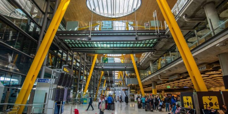 ¿Cuáles son los requisitos para viajar a España desde Perú? Lista actualizada