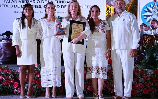 Costa Mujeres recibe la condecoración “Diosa Ixchel” 2023, como destino líder en ocupación hotelera en el Estado de Quintana Roo