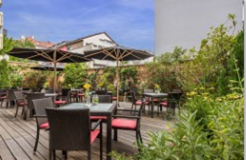Brindemos por la cerveza perfecta: Booking.com comparte cinco destinos para los amantes de esta bebida