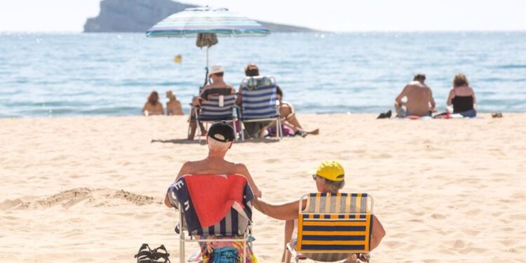 Agentes de viajes avisan sobre el retraso de los viajes del IMSERSO