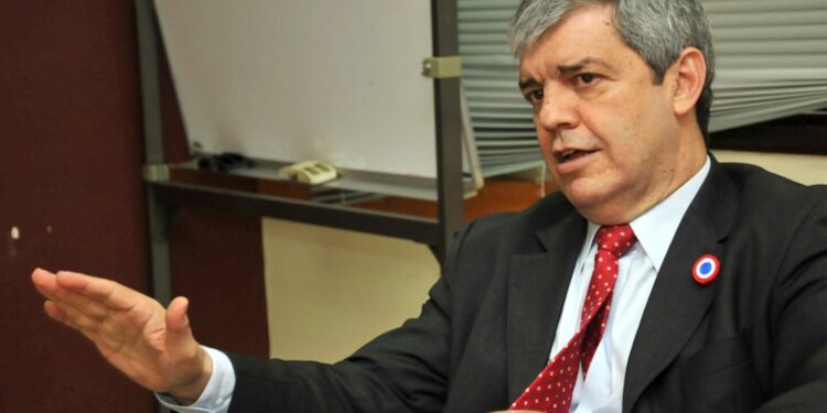 Policías corruptos no "serán reciclados" a otras comisarías, sostiene Riera - Última Hora