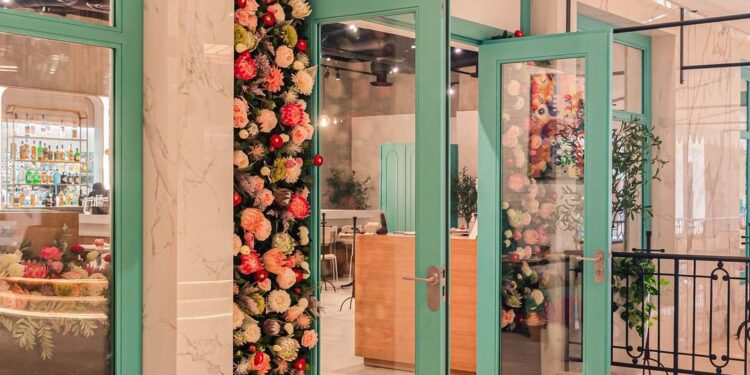 En esta preciosa cafetería en Mérida tienen un croissant de crème brûlée que te hará salivar