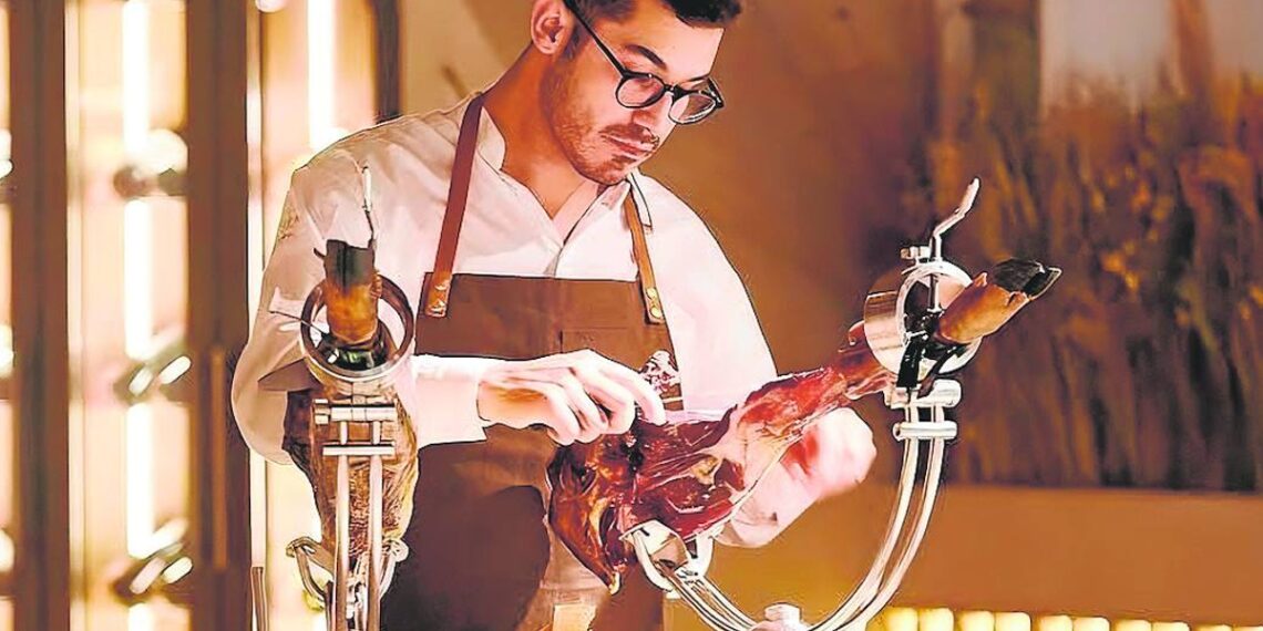«Me gusta conectar a las personas con el mundo del jamón»