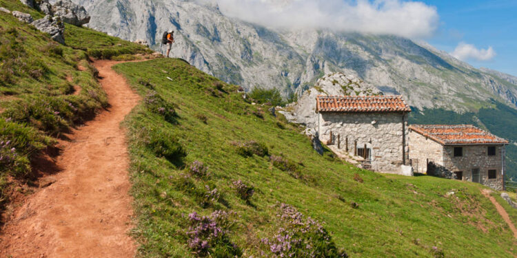 El encantador pueblo de Asturias al que no se puede llegar por carretera