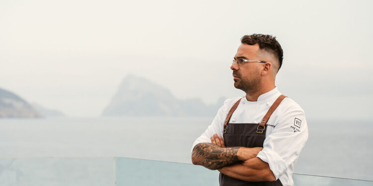 Andrs Fernndez, el chef suizo de origen espaol que escribi a la Gua Michelin para invitarles a su restaurante de Ibiza