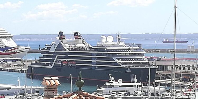 Cruceros en Mallorca | Primera visita del ‘Seabourn Pursuit’ a Palma