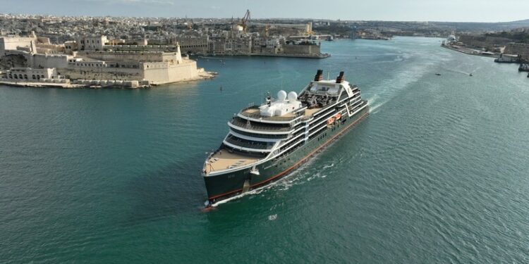 Seabourn Pursuit inicia viaje inaugural