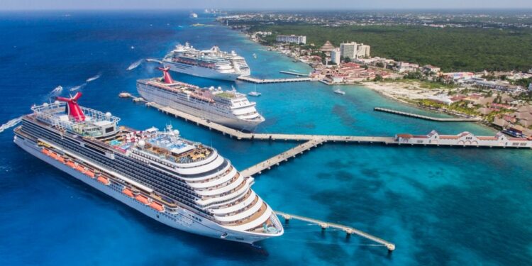 Aumenta el arribo de turistas en cruceros a Mahahual