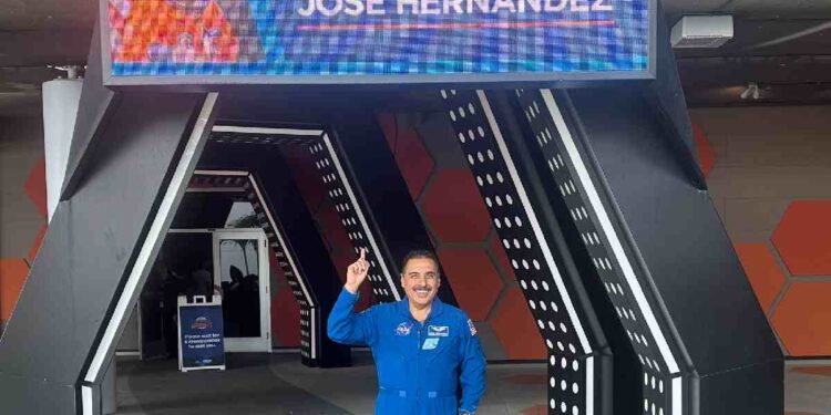 José Hernández se encontraba laborando en el campo cuando se sintió inspirado para seguir sus metas