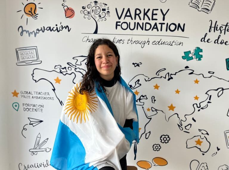 “No me lo esperaba”: quién es la adolescente argentina seleccionada entre los diez mejores estudiantes del mundo