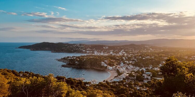 Los ocho destinos dentro de España más deseados para escaparse en otoño (o en lo que queda de verano)