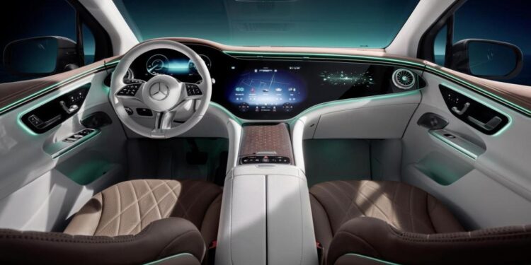 Los mejores coches y SUV de lujo para personas altas en 2023