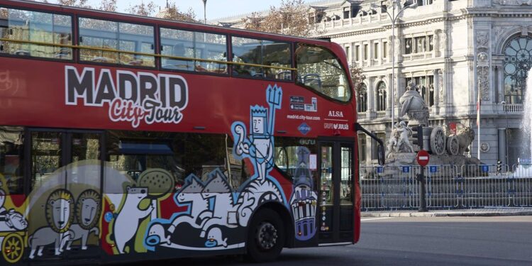 Los afiliados en hostelería, agencias de viajes y operadores turísticos en Madrid crecen un 4,6% en julio