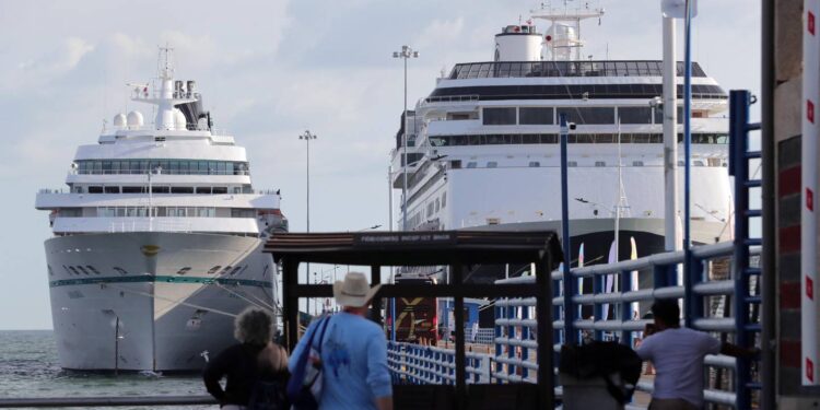 ¿Cuáles líneas de cruceros visitan Costa Rica? Estos son los datos de la última temporada