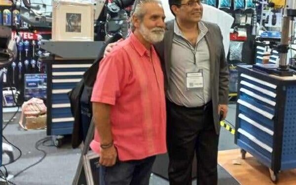 Une empresa mexicana el mundo del arte con la industria de la tornillería a través de la obra de Juan Vicente Urbieta.