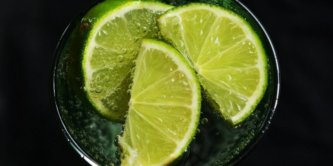 Never Pair These 5 Foods With Lemon