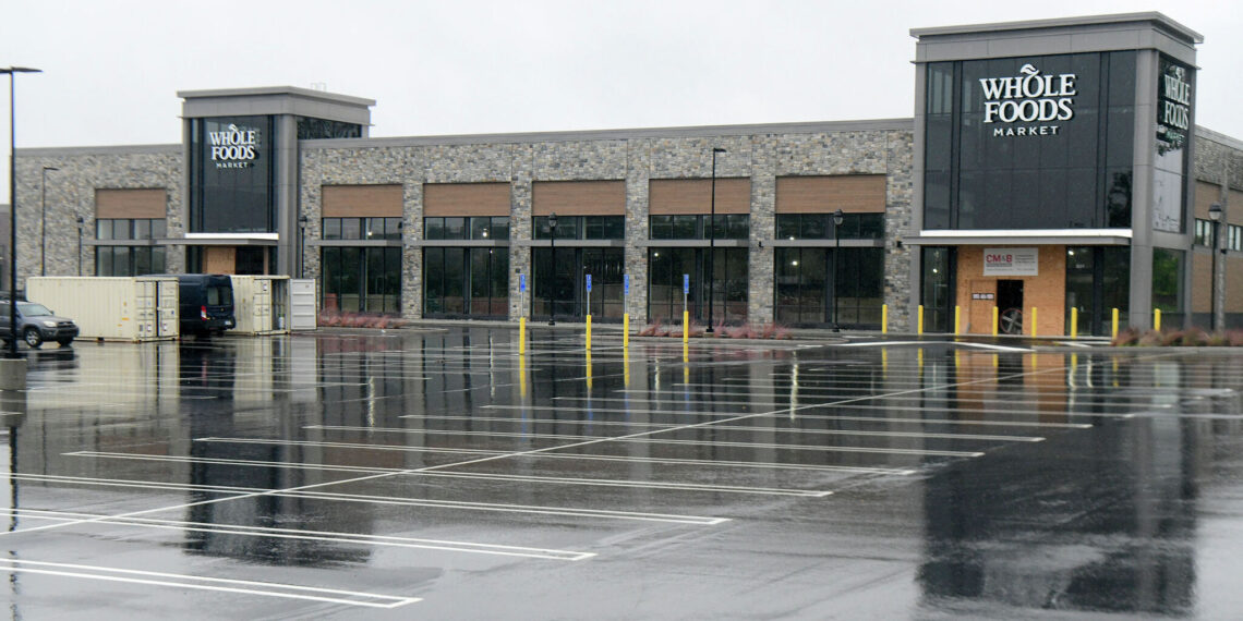 Whole Foods on track to open in South Windsor's Evergreen Walk in 2024