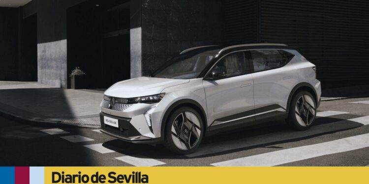 Renault busca con el Scenic aportar una opción eléctrica para los viajes en familia