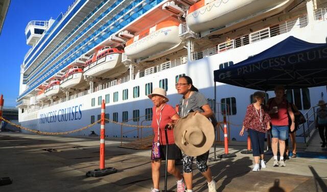 Se inicia la temporada de cruceros 2023-2024, puerto de Amador recibe a 2,905 pasajeros