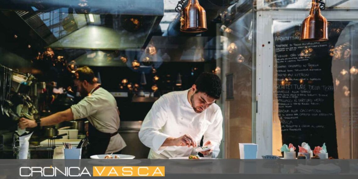 Estos son los dos cocineros más creativos de España (y son vascos), según Forbes 2023