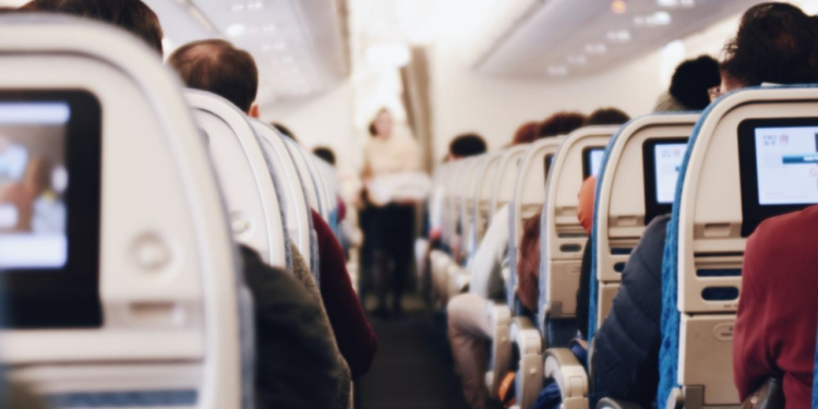 ¿Remordimiento por viajar en avión? Conoce de qué trata la nueva tendencia conocida como 'Flygskam'