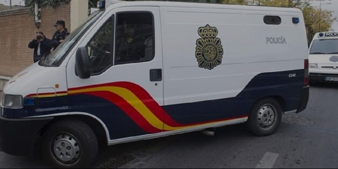 Investigan red criminal que simulaba viajes turísticos desde Colombia