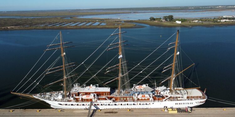El Puerto de Huelva recibe dos fantásticos cruceros este fin de semana – InfoPuertos