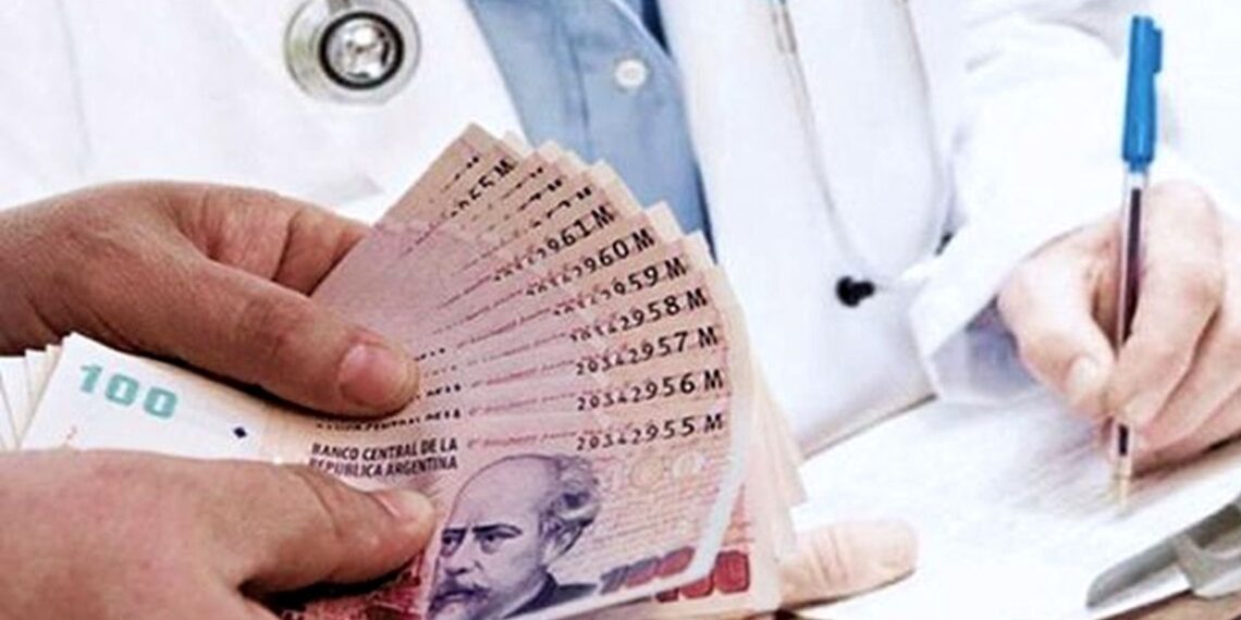 El antiguo líder de un centro médico mendocino expone la influencia de los laboratorios farmacéuticos en los profesionales de la salud