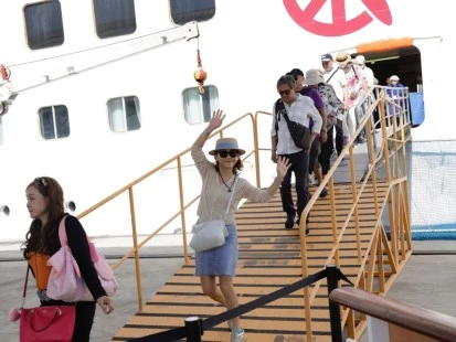 Con la llegada de cruceros a Panamá se dinamiza economía panameña - Economía