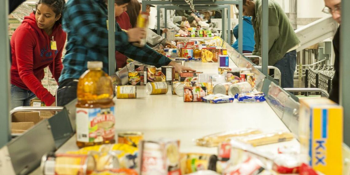 USC study reveals a startling increase in food insecurity in Los Angeles – Annenberg Media
