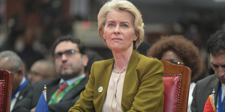 Bruselas presume de un proyecto cuestionable que crea alimentos «literalmente de la nada»