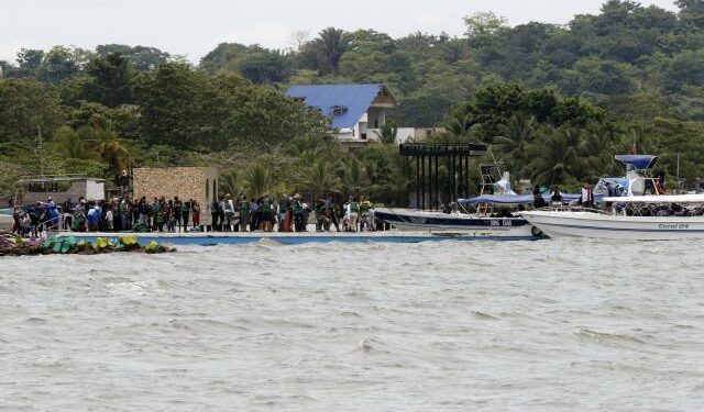 así funciona el millonario negocio de los migrantes VIP que cruzan el Darién